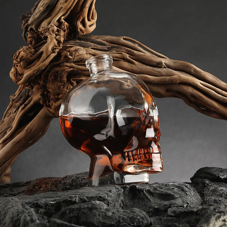 375 ml Crystal Skull Vodka glasflasker