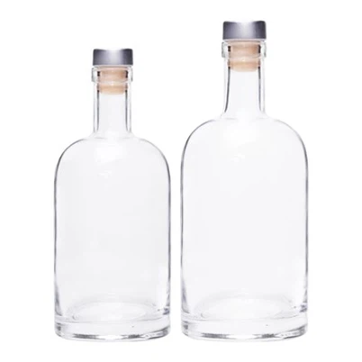 750 ml vodka glasflaske med kork
