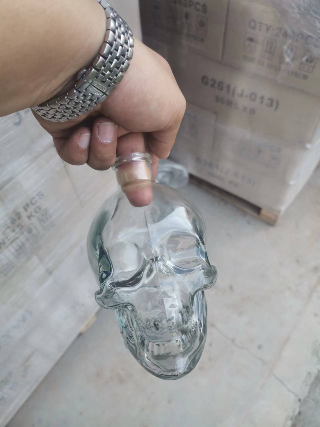 380ml skull bottle 3